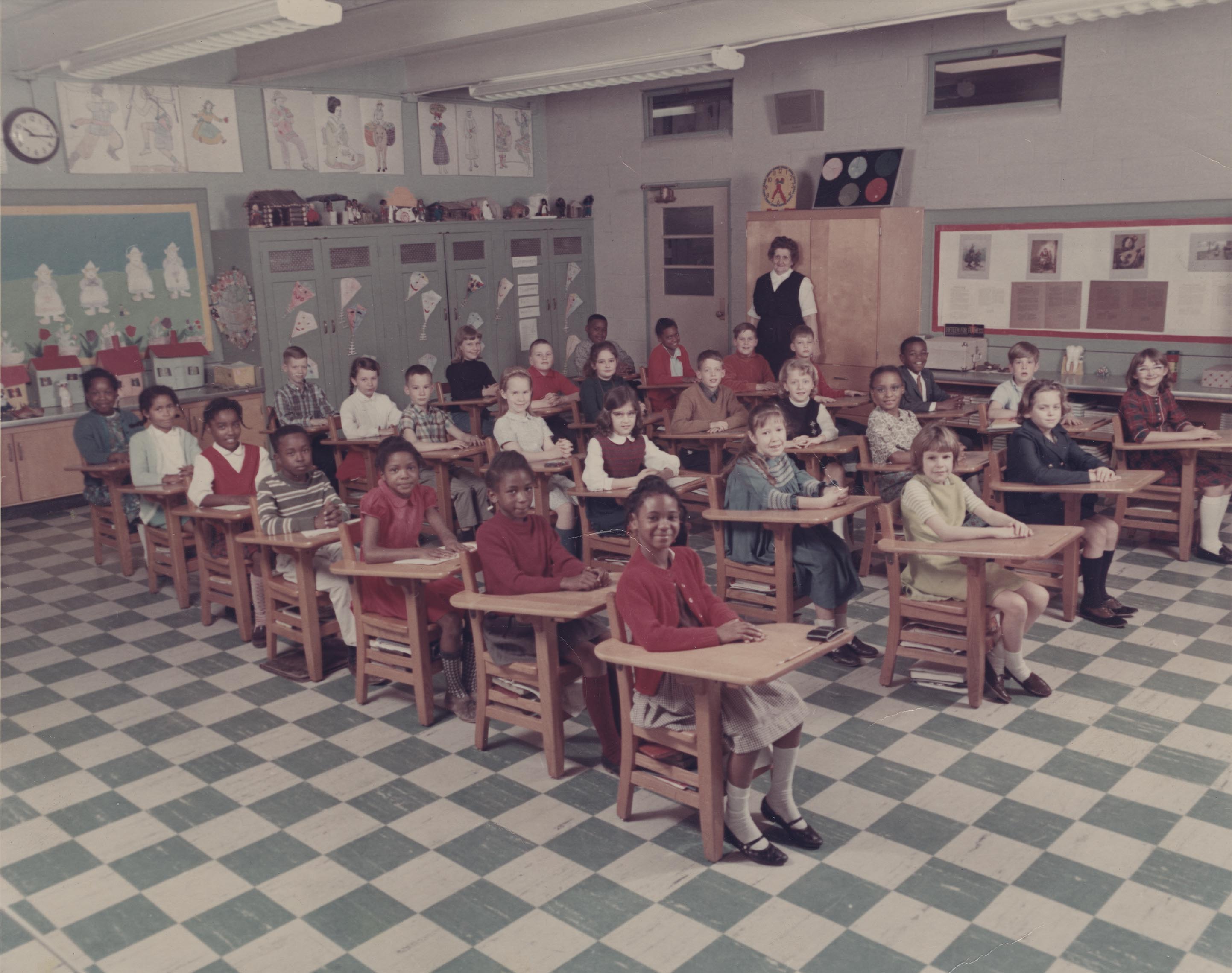 Mountain View Elementary School, Third Grade Class Photo